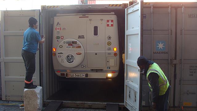 Cape Town, Öffnung des Containers (endlich)