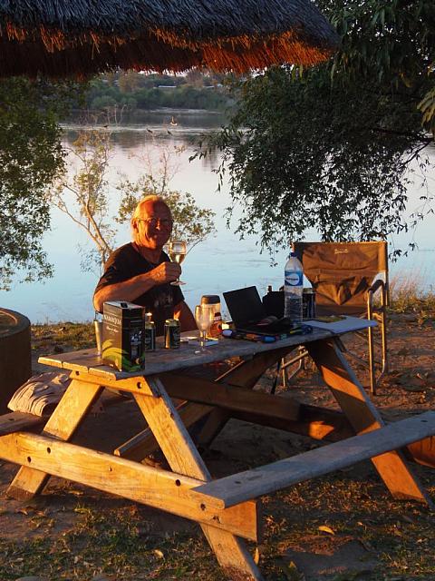 Camping-Stimmung am Zambezi River