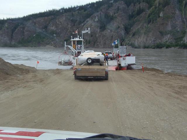 Fähre über den Yukon River