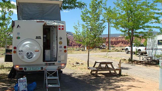 Sandcreek Campground, umrahmt von Canyons