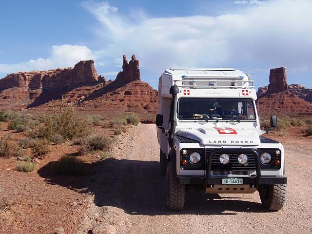 Passfahrt auf der 261 zu den Natural Bridges