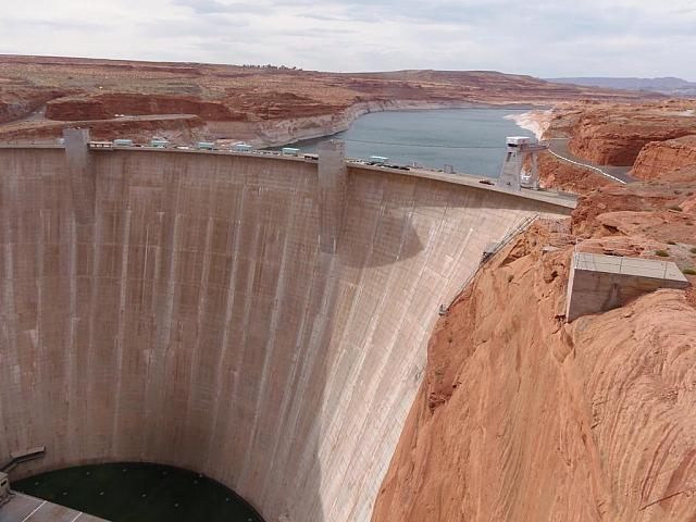 Lake Powell, Glen Staudamm