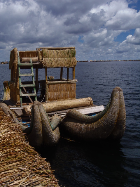 Uros-Touristenboot