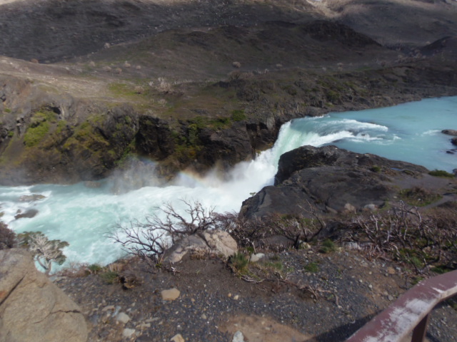 Wasserfall am Lago Pehoé