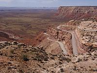 Passfahrt auf der 261 zu den Natural Bridges