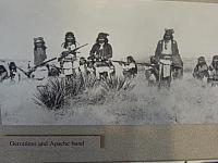 Bildergallerie auf der Frijole Ranch: Geronimo mit seinen Apachen