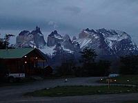 Blick auf Las Torres del Paine am Abend